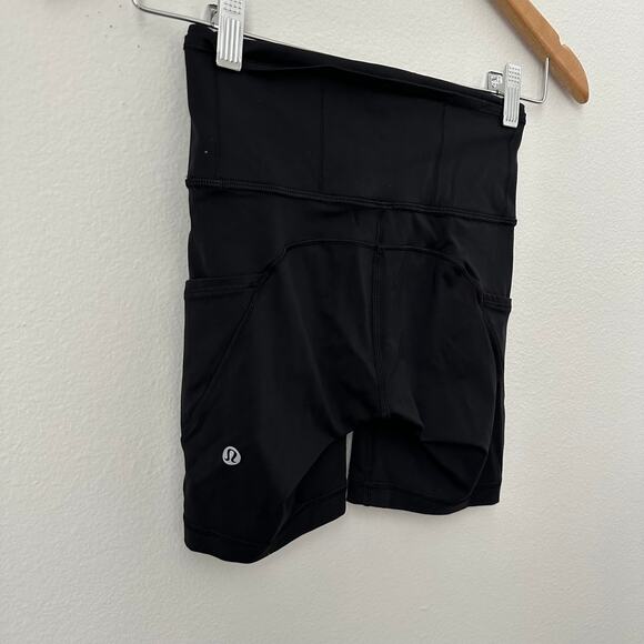 Lululemon Athletica Fast and Free High-Rise Short Size 2 - Picture 5 of 6